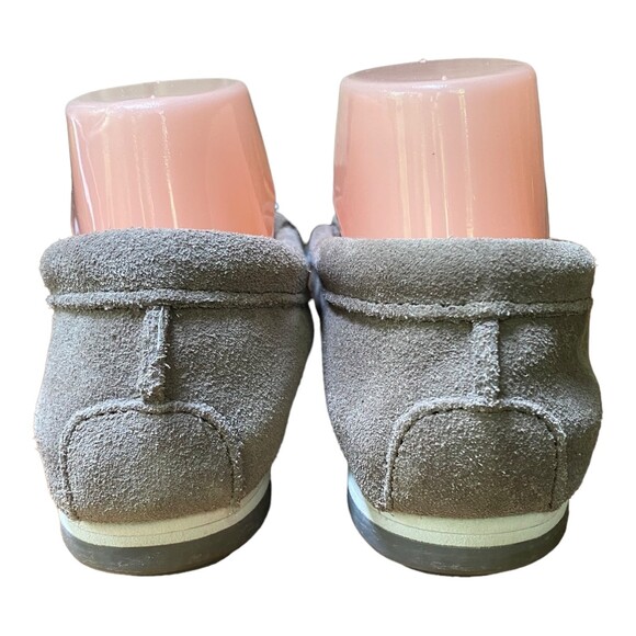 Minnetonka Women’s Gray Taupe Suede Kilty Plus Moccasins Size 7 Comfort Shoes - Picture 6 of 11